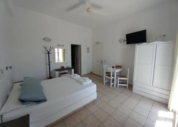 Margarita Platis Gialos (Sifnos)