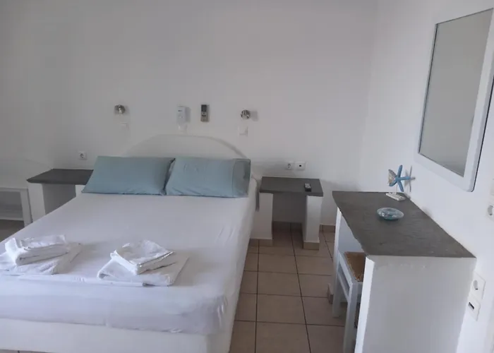 Margarita 3* Platis Gialos (Sifnos)